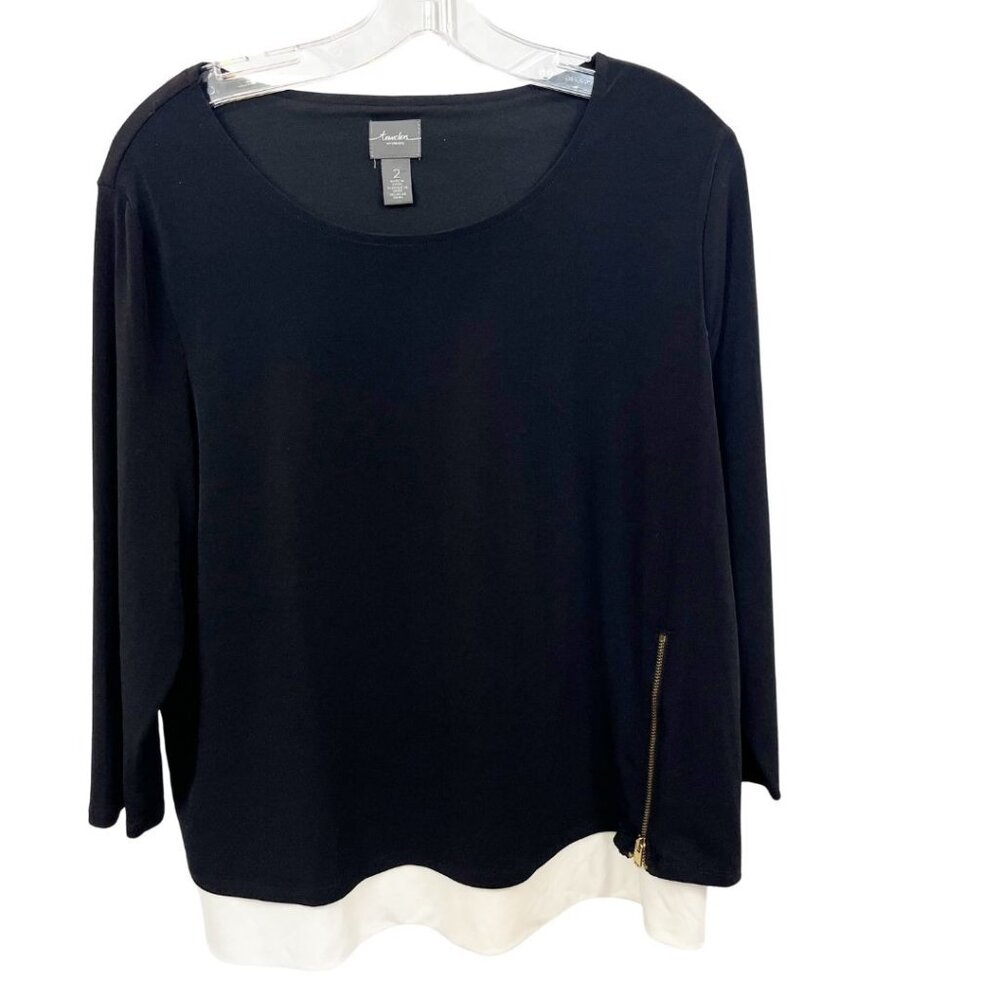 Chico's Travelers Black & White Layered Artsy Top Zipper - Size‎ 2, Large